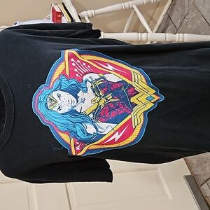 Wonder Woman, unisex black short-sleeve t-shirt. 100% cotton, good condition